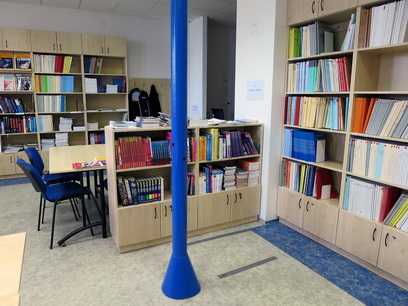 Lokální knihovna v objektu Kokos na náměstí Sítná v Kladně
